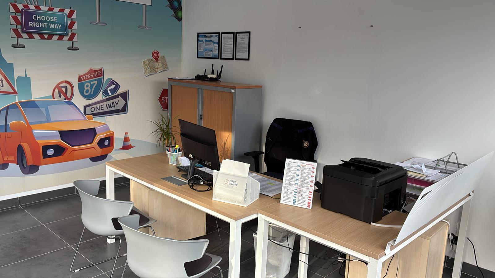 Accueil et bureau de l'auto-école